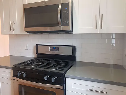 Rented by Makover Group Inc | media 45