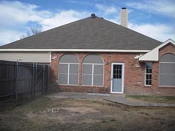 2nd image of 1006 Stoneport Ln