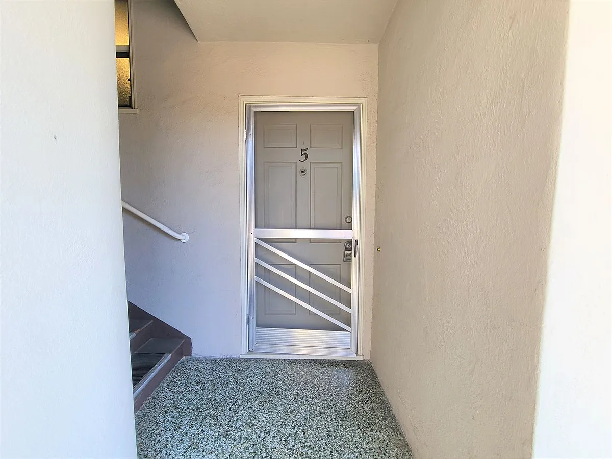 Building Photo - 775 S Shoreline Blvd #5