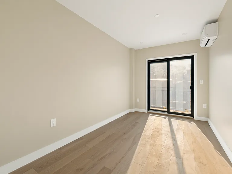 458 Decatur St #3 — Photo 8