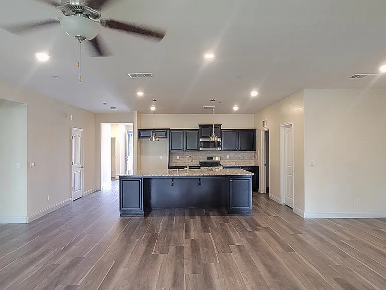 6003 Glen Rose Ave — Photo 5