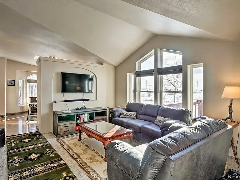 443 Vine Rd — Photo 11