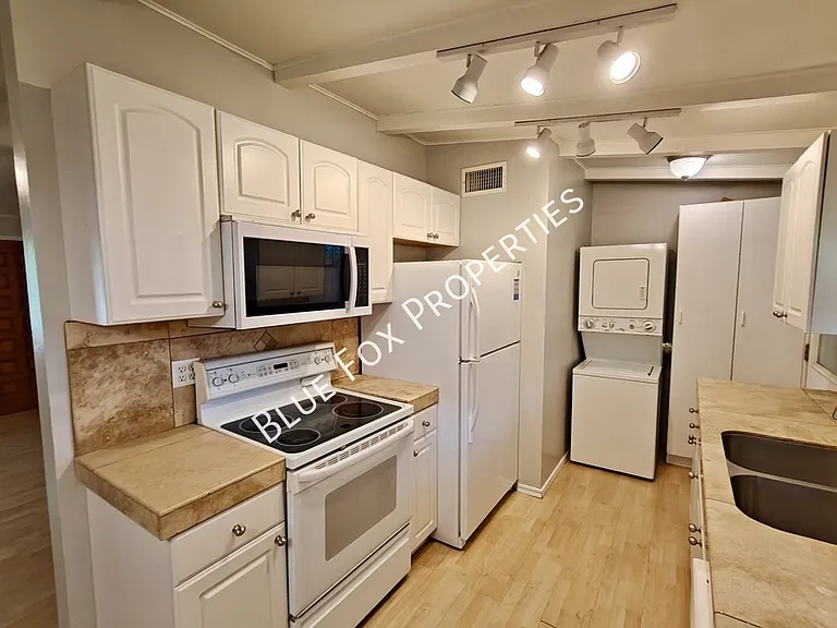 5901 N Oracle Rd #18 — Photo 9
