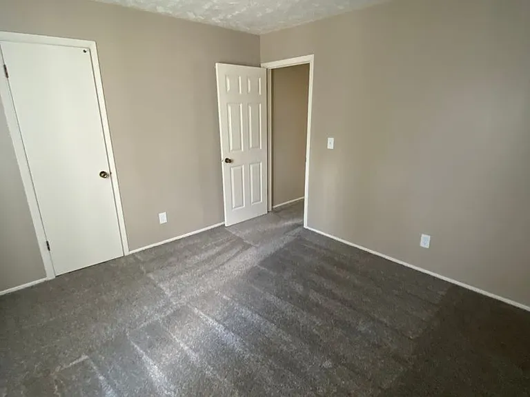 Southdale Square Apartments — Photo 91