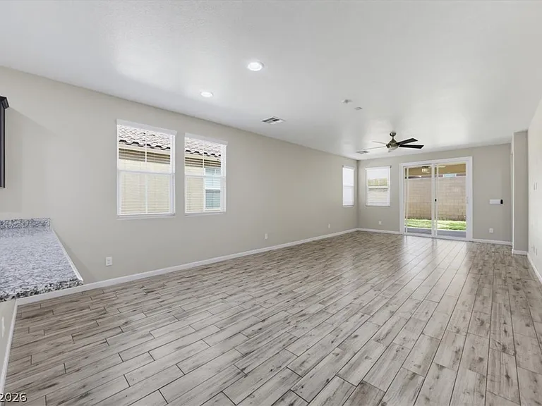 917 Spiracle Ave — Photo 14
