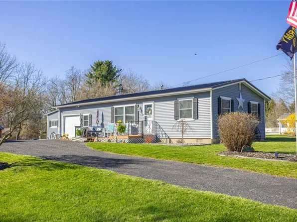 121 Murray St, Mount Morris, NY 14510
