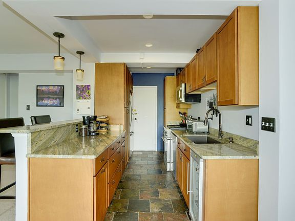 3rd image of 4201 Cathedral Ave NW APT 907E
