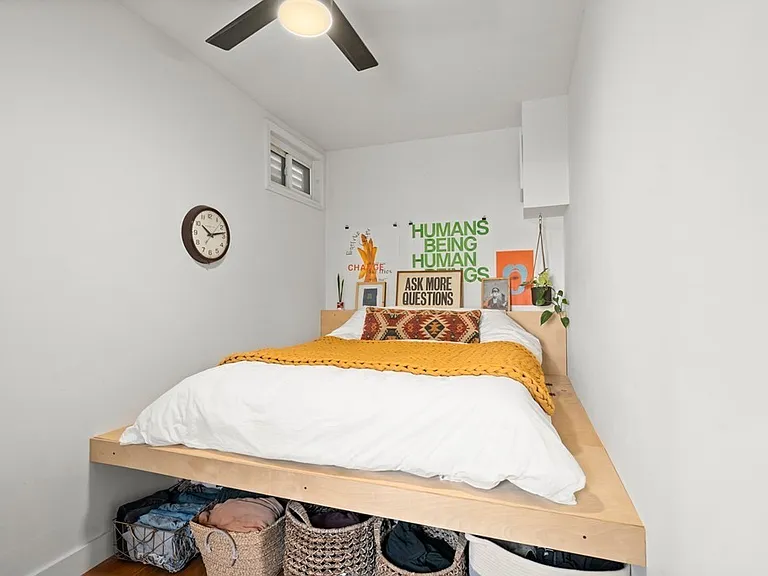 536 E 3rd St #1 — Photo 8