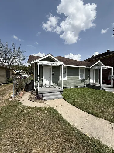 1008 Studewood St Photo 1