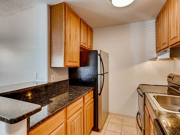 5402 Carr St 105 Arvada CO-print-004-007-Kitchen-3600x2402-300dpi_06302019