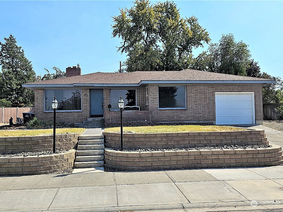 1st image of 2005 S Crestmont Drive