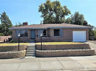 2005 S Crestmont Dr, Moses Lake, WA 98837