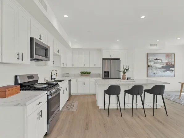 University Row Homes, 8234 University Ave Unit 10, La Mesa, CA 91942