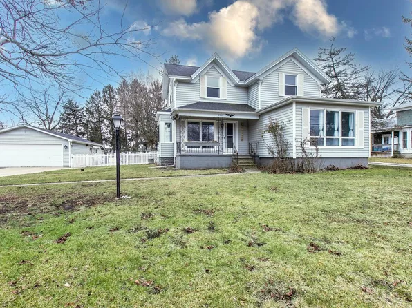 8311 12th ST, Kenosha, WI 53144