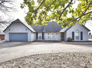 203 Bel Aire Pl, Muskogee, OK 74403