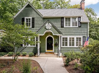 667 N Park Blvd, Glen Ellyn, IL 60137