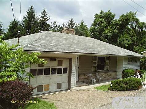 1st image of 702 Lilac Dr