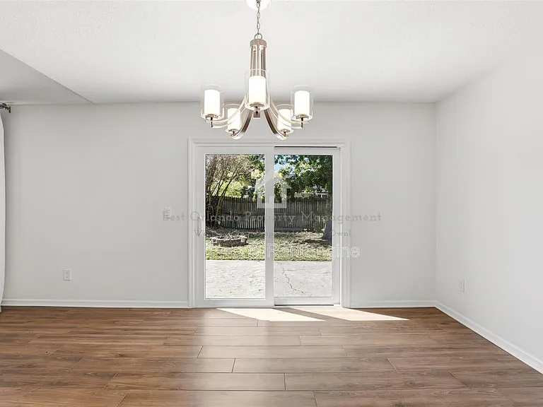 7326 Wethersfield Dr — Photo 17