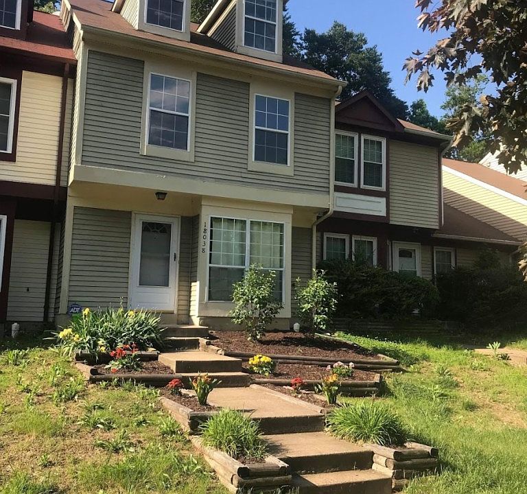 2nd image of 18038 Olde Port Ln