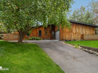 8451 Miles Ct, Anchorage, AK 99504