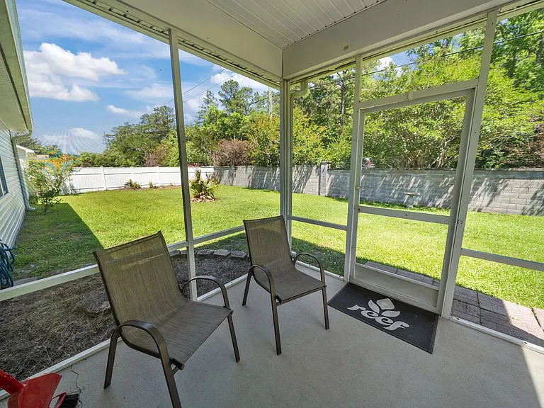 217 Antigua Pl — Photo 35