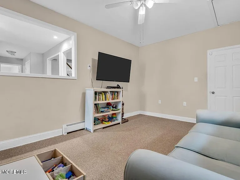 305 Hudson Dr — Photo 8