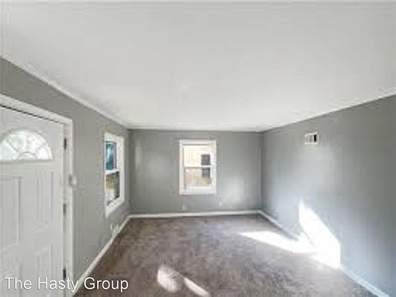 3rd image of 7126 Highland Ave