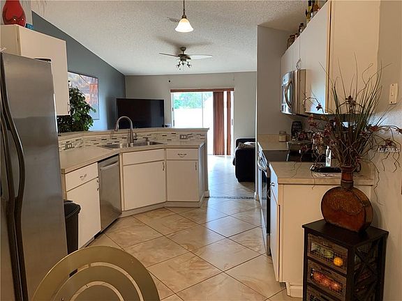 5th image of 5030 Ayres Dr