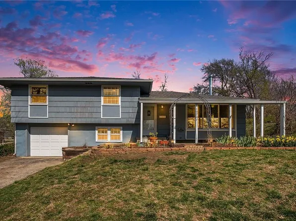 10707 Bales Ave, Kansas City, MO 64137