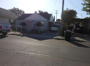 217 W H St, Oakdale, CA 95361
