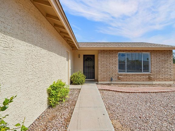 3rd image of 2070 E YALE Drive