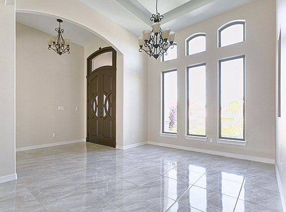 5th image of 1804 Windsor Dr