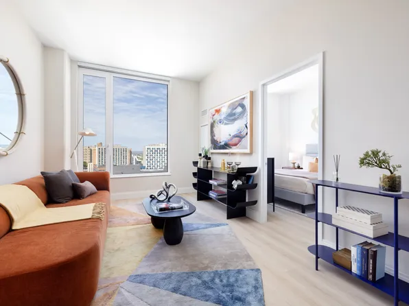 1515 Surf Avenue image 3 of 28