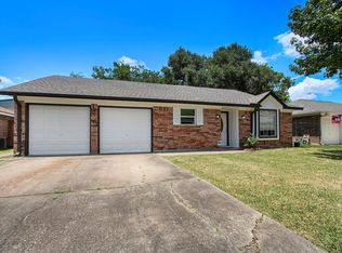 4202 Townes Forest Rd, Friendswood, TX 77546