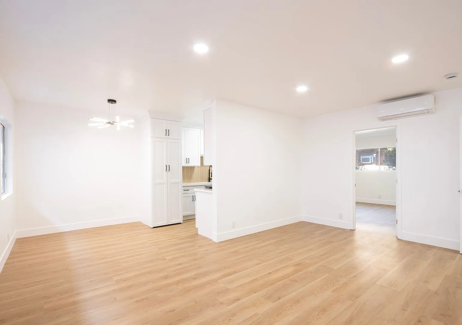 926 N Hudson LLC — Photo 1