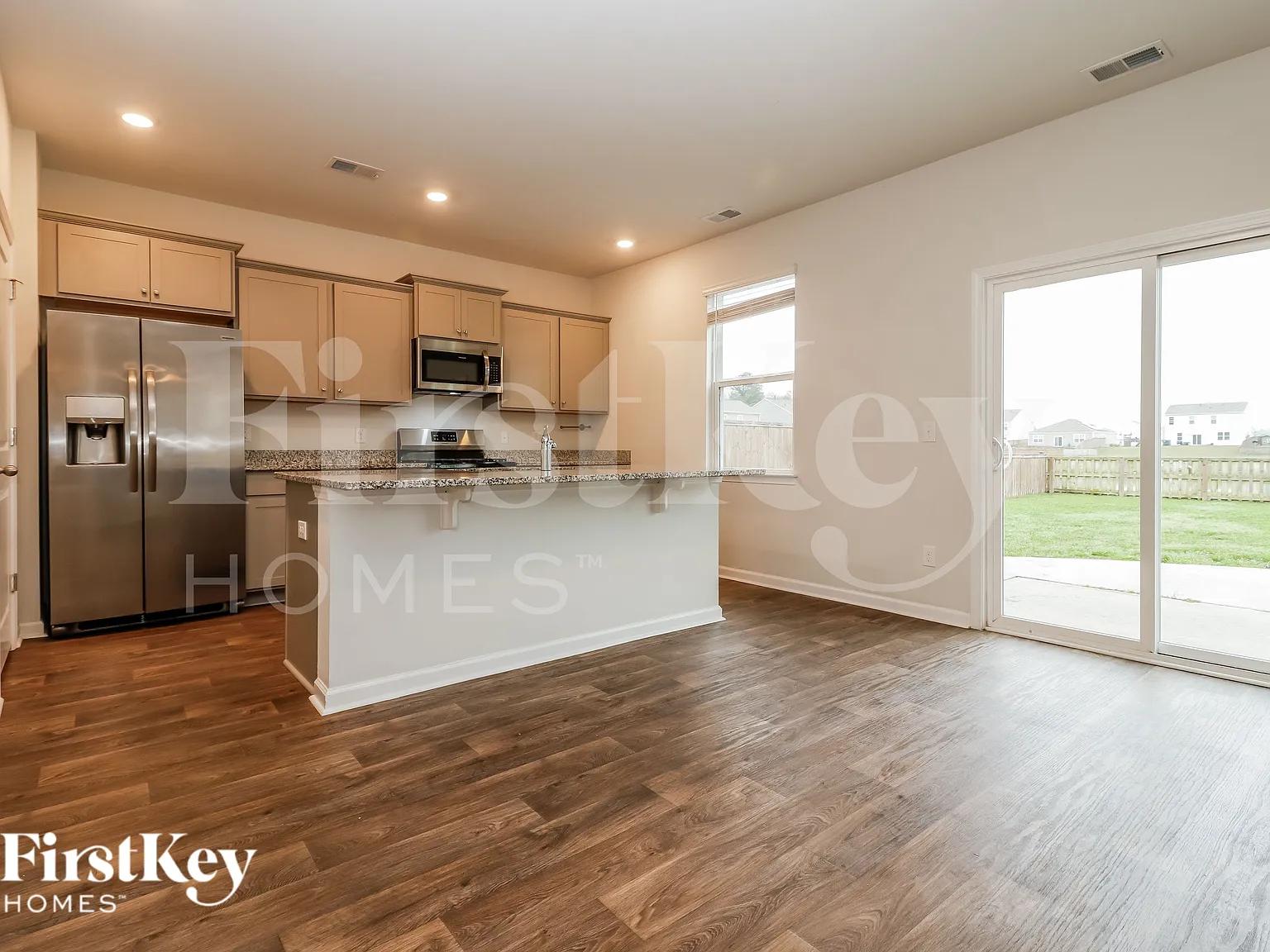 4 bed, 2.5 bath, 1939 sqft, $2,720 — Photo 4