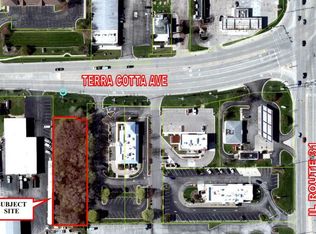 845 E Terra Cotta Ave, Crystal Lake, IL