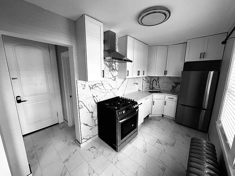 6 S Monterey Ave #2E — Photo 7