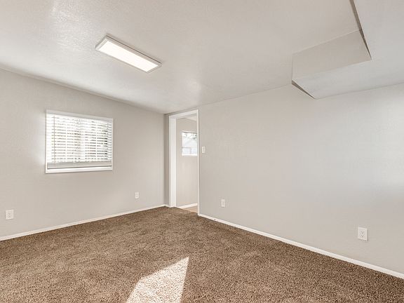 5th image of 461 W University Dr