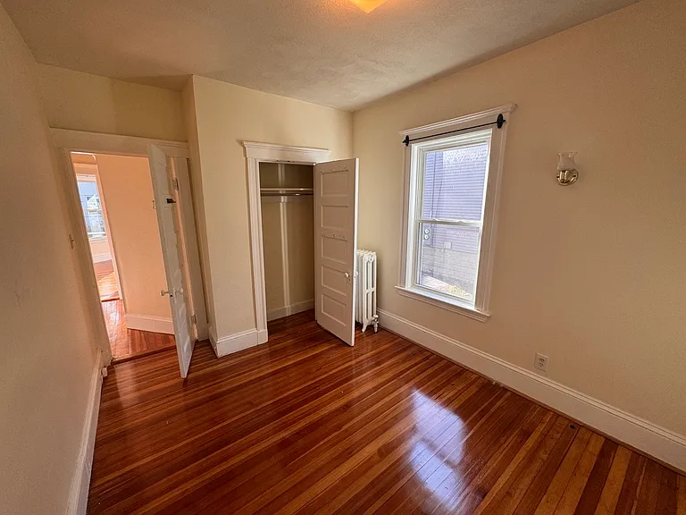 44 Wilson Ave — Photo 6