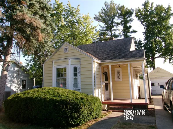 605 Lafayette Ave, Mattoon, IL 61938