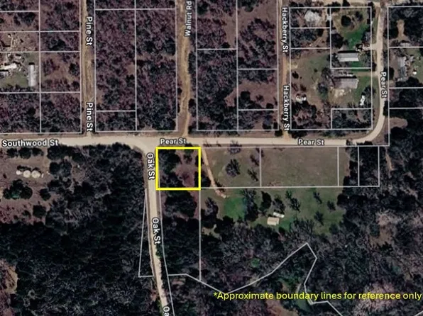 Pear St, Bowie, TX 76230