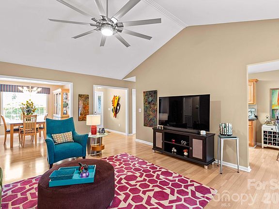 5th image of 189 River Birch Cir
