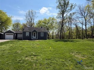 5 Acorn Dr, Saint Louis, MO