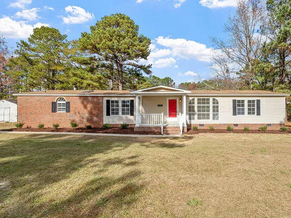 101 Farmhouse Ct, Sanford, NC 27332