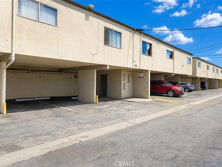 3365 Santa Fe Ave #21 — Photo 3