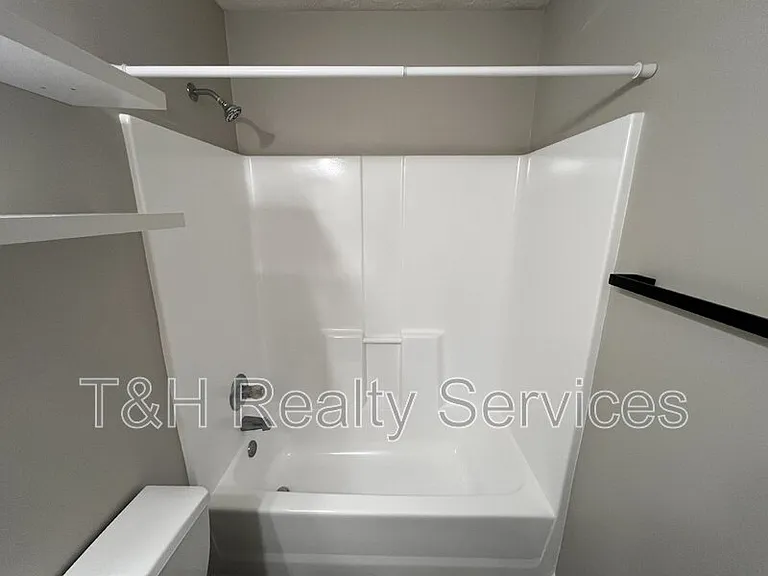 6803 Smithfield Blvd — Photo 16