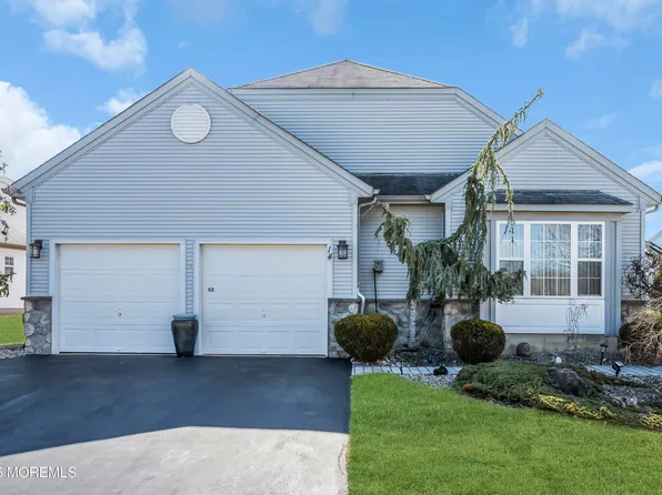 14 Donatello Drive, Manchester, NJ 08759