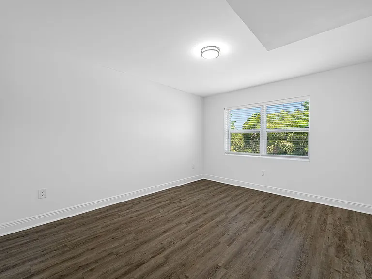 KC Flats Apartments — Photo 70