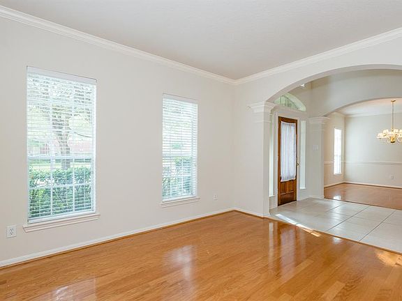 5th image of 3611 Moss Trail Dr